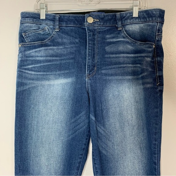 Democracy “Ab” Solution blue jean #B1965QNSH w asymmetrical hem. EUC Size 16 - Picture 5 of 14